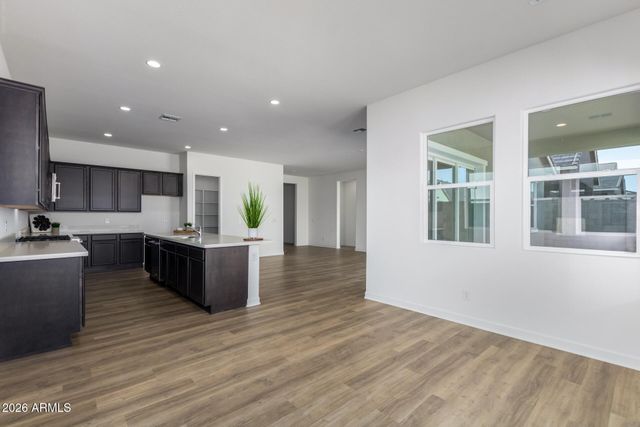 19758 W MONTECITO Avenue, Litchfield Park, AZ 85340