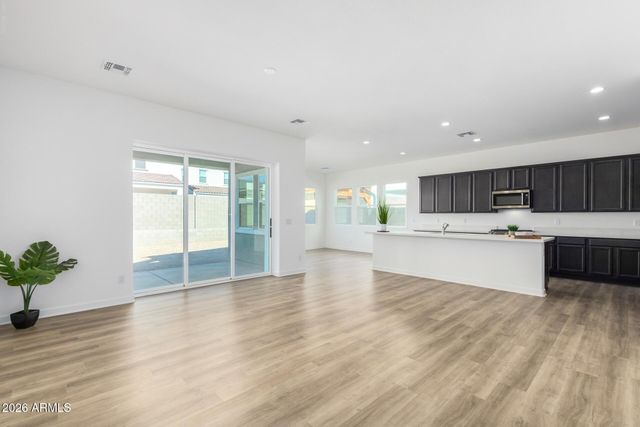 19758 W MONTECITO Avenue, Litchfield Park, AZ 85340