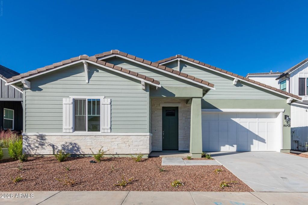19758 W MONTECITO Avenue, Litchfield Park, AZ 85340