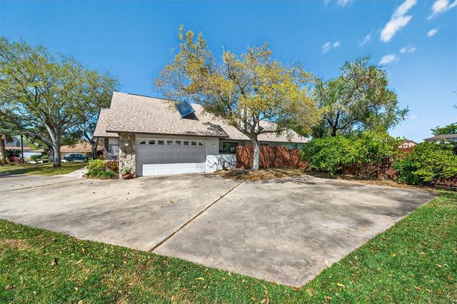 14533 TEAL COURT, Clearwater, FL 33762