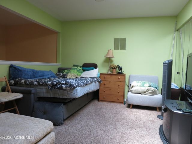 37 Aspen Avenue, Englishtown, NJ 07726