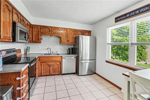 5315 NW 87th Street, Kansas City, MO 64154