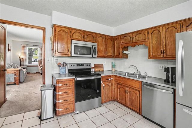 5315 NW 87th Street, Kansas City, MO 64154