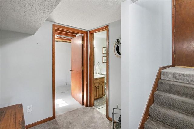 5315 NW 87th Street, Kansas City, MO 64154