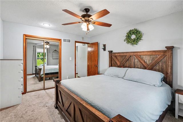 5315 NW 87th Street, Kansas City, MO 64154