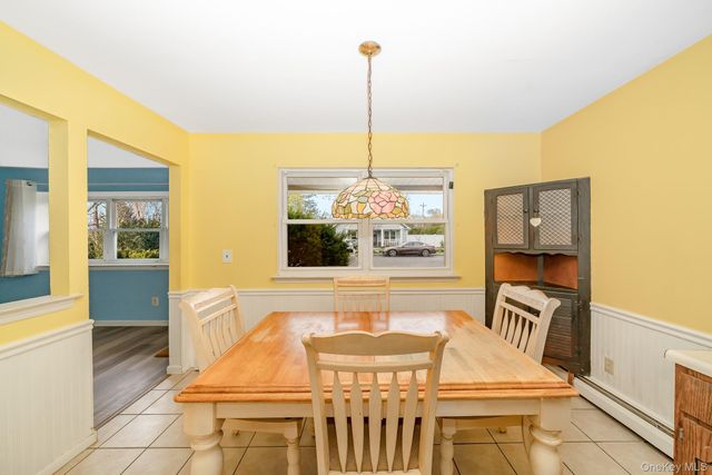 2 Arleen Avenue, Holbrook, NY 11741