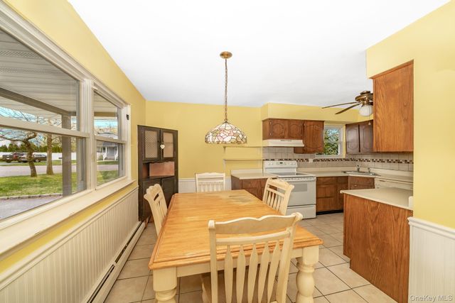 2 Arleen Avenue, Holbrook, NY 11741