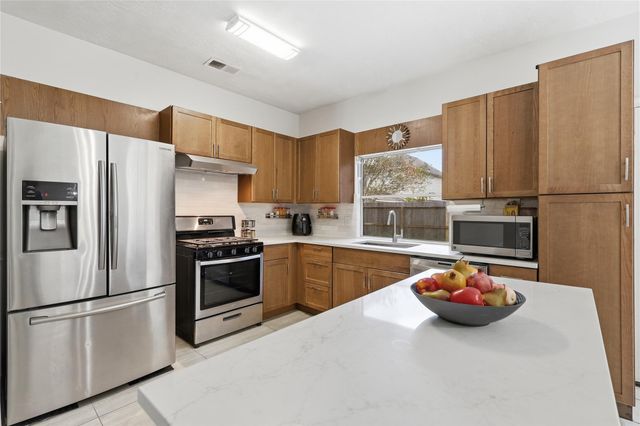 10054 Rio Bravo Road, Houston, TX 77064
