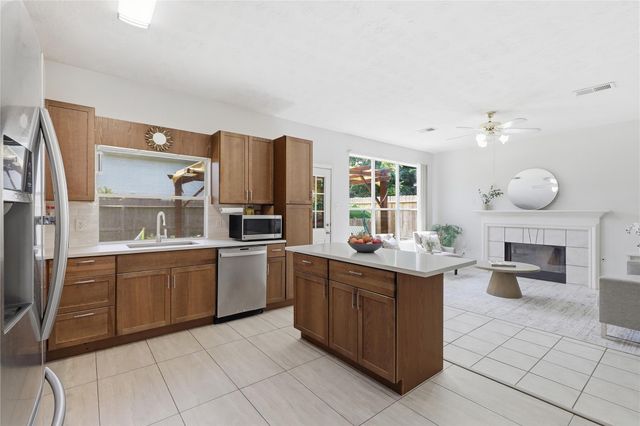 10054 Rio Bravo Road, Houston, TX 77064