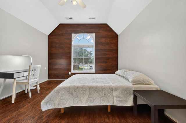 10054 Rio Bravo Road, Houston, TX 77064