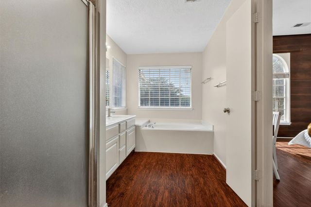 10054 Rio Bravo Road, Houston, TX 77064