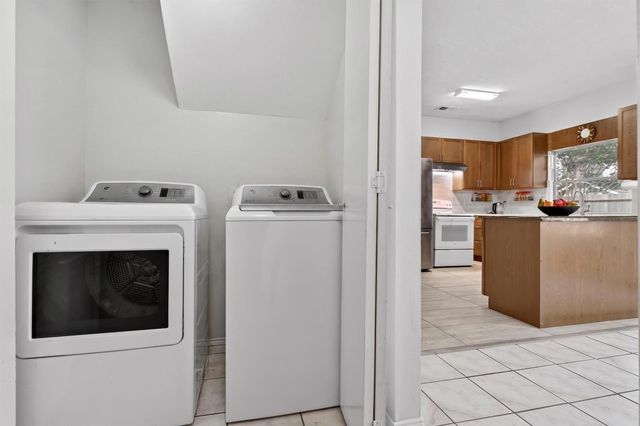 10054 Rio Bravo Road, Houston, TX 77064