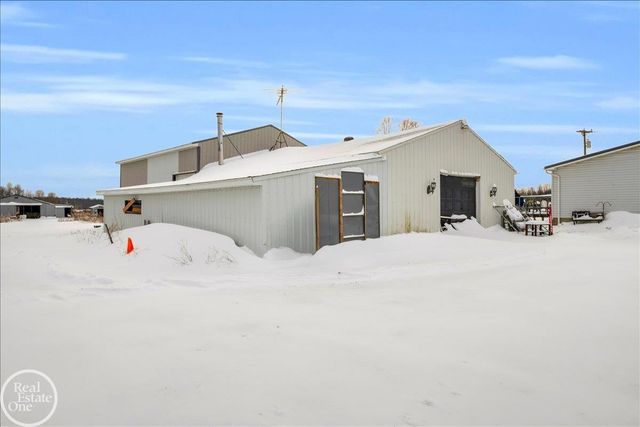 7677 Hewitt Road, Greenwood Twp, MI 48006