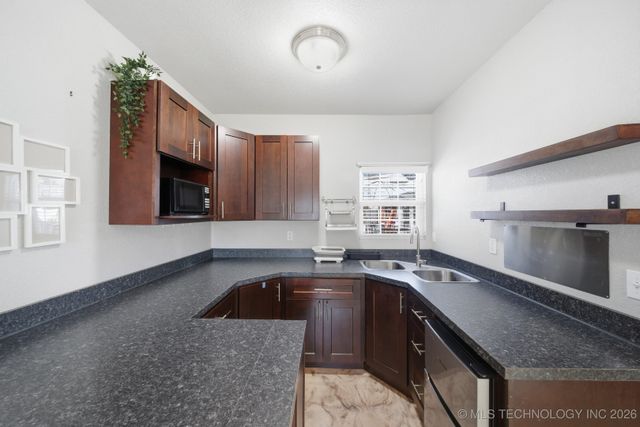 4120 S Juniper Avenue, Broken Arrow, OK 74011