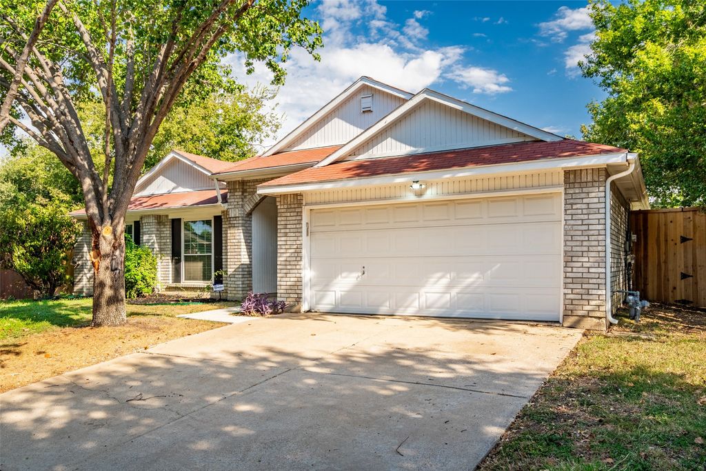 7016 Fall Creek Court, Watauga, TX 76148 — photo 3