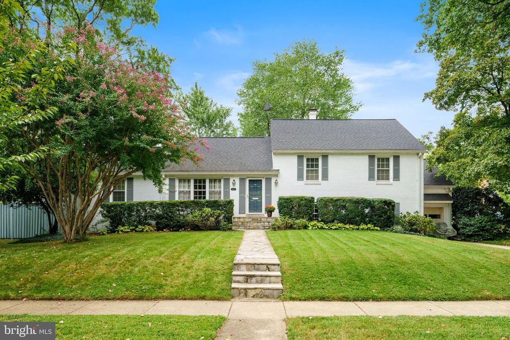 1211 WAKE FOREST DR, Alexandria, VA 22307