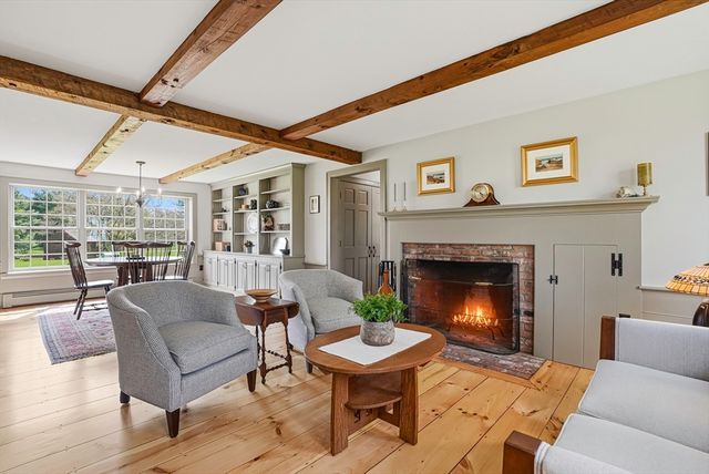 17 Alprilla Farm Road, Hopkinton, MA 01748