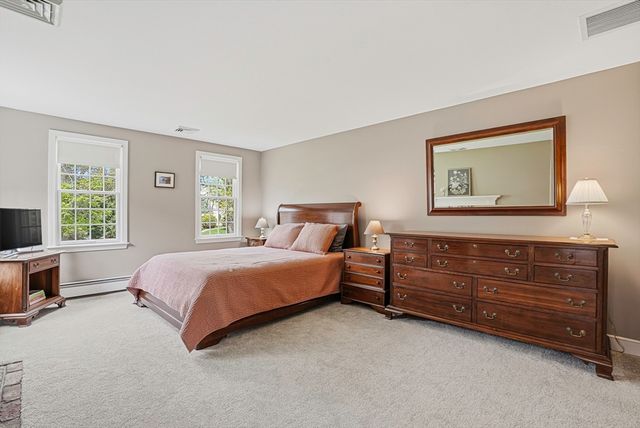 17 Alprilla Farm Road, Hopkinton, MA 01748