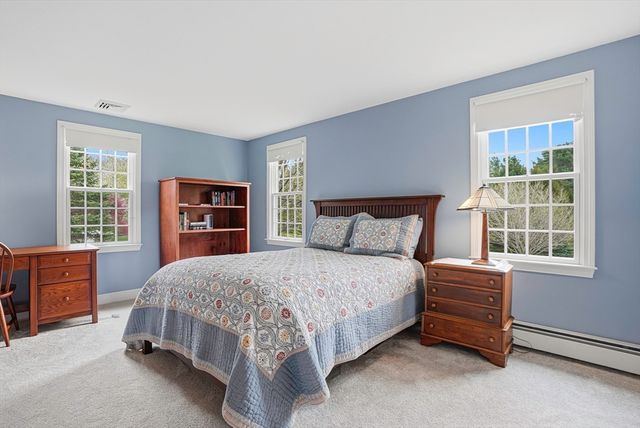 17 Alprilla Farm Road, Hopkinton, MA 01748
