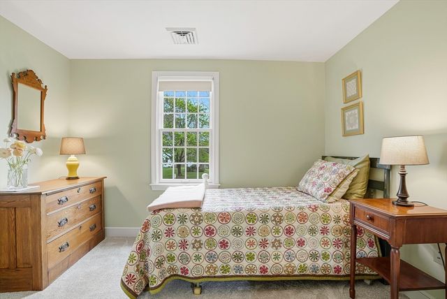 17 Alprilla Farm Road, Hopkinton, MA 01748