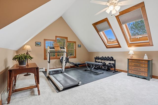 17 Alprilla Farm Road, Hopkinton, MA 01748