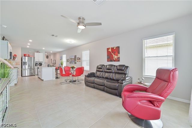 8817 Swell Brooks CT, North Fort Myers, FL 33917