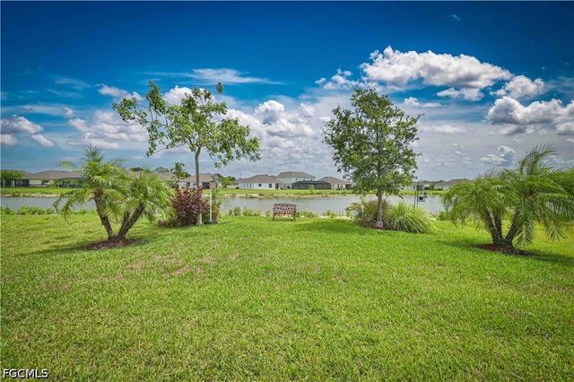 8817 Swell Brooks CT, North Fort Myers, FL 33917