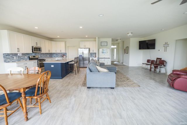 801 S County Road 775 W, Yorktown, IN 47396