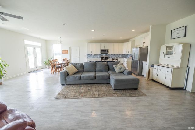801 S County Road 775 W, Yorktown, IN 47396