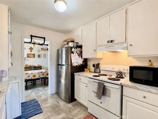 3502 Towne Center Dr., La Verne, CA 91750