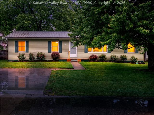 54 Corey Drive, Poca, WV 25159