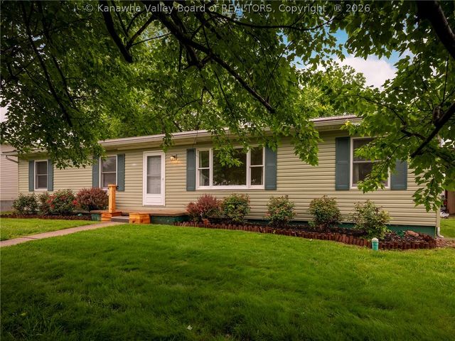 54 Corey Drive, Poca, WV 25159