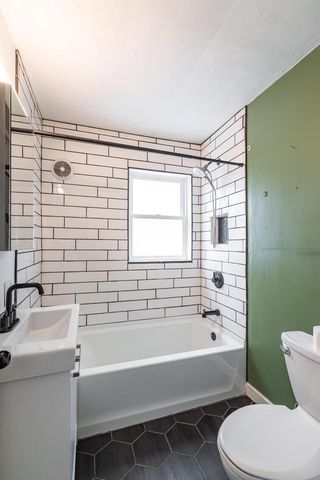 2332 Ferry STREET, La Crosse, WI 54601