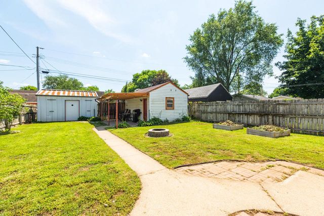 2332 Ferry STREET, La Crosse, WI 54601