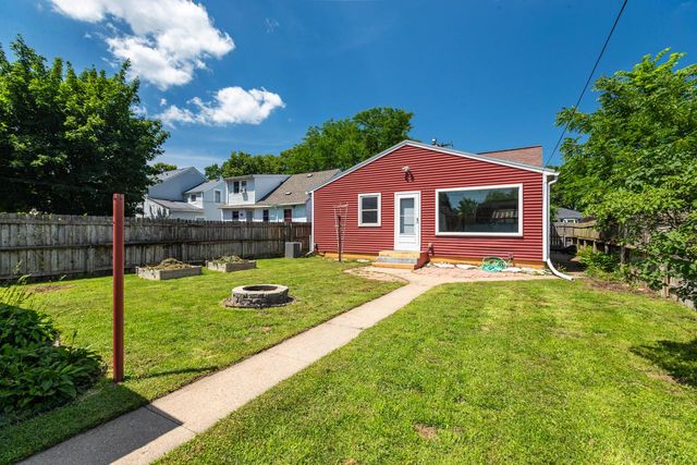 2332 Ferry STREET, La Crosse, WI 54601