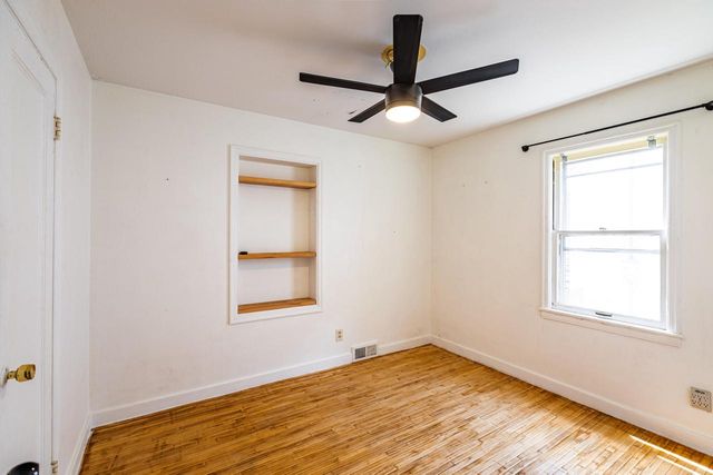 2332 Ferry STREET, La Crosse, WI 54601