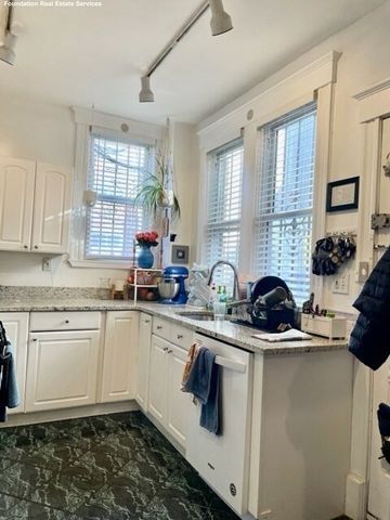 1697 Commonwealth Ave 2, Boston, MA 02135