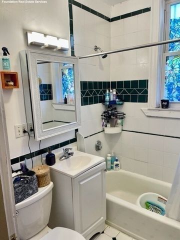 1697 Commonwealth Ave 2, Boston, MA 02135