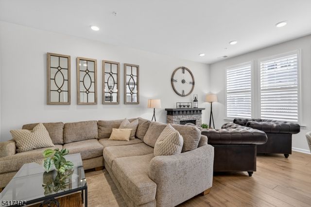 29 Robeson St, Somerville Boro, NJ 08876