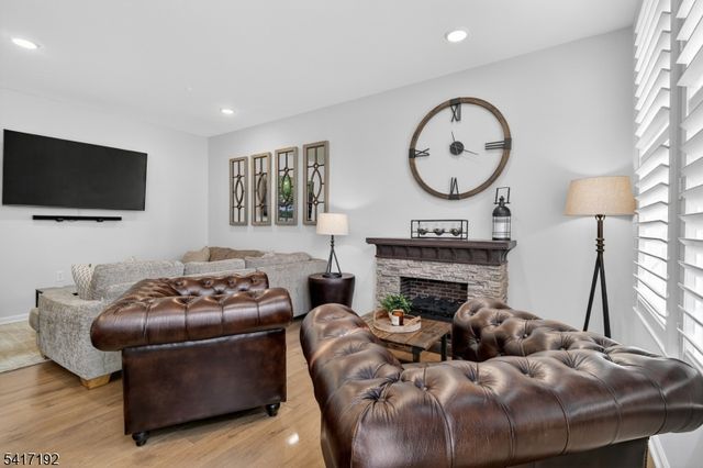 29 Robeson St, Somerville Boro, NJ 08876