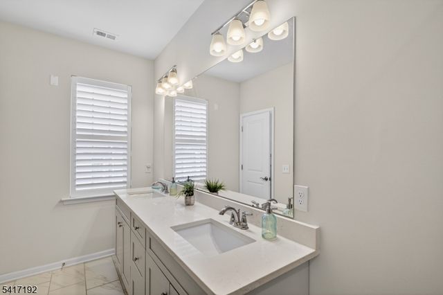 29 Robeson St, Somerville Boro, NJ 08876