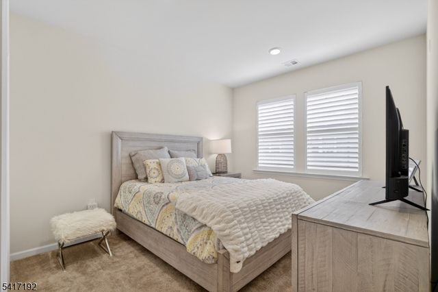 29 Robeson St, Somerville Boro, NJ 08876