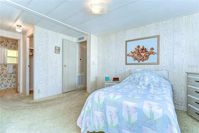 34834 CARL AVENUE, Zephyrhills, FL 33541