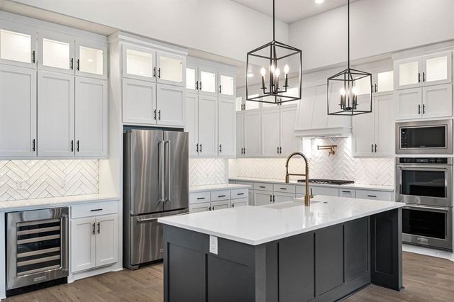 2217 Winter Creek Boulevard, Blanchard, OK 73010