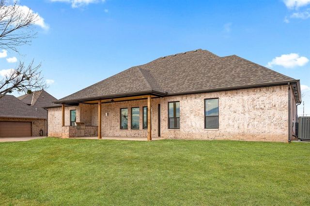 2217 Winter Creek Boulevard, Blanchard, OK 73010