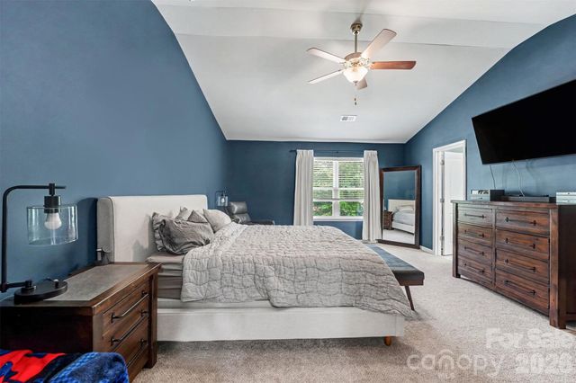 2007 Karen Woods Lane, Charlotte, NC 28216