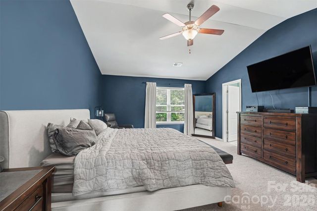 2007 Karen Woods Lane, Charlotte, NC 28216