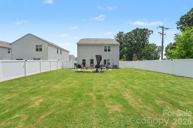 2007 Karen Woods Lane, Charlotte, NC 28216