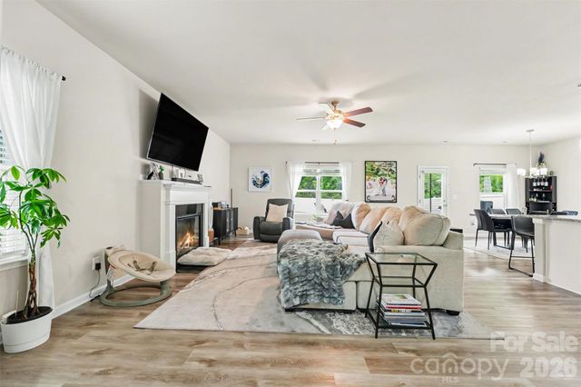 2007 Karen Woods Lane, Charlotte, NC 28216