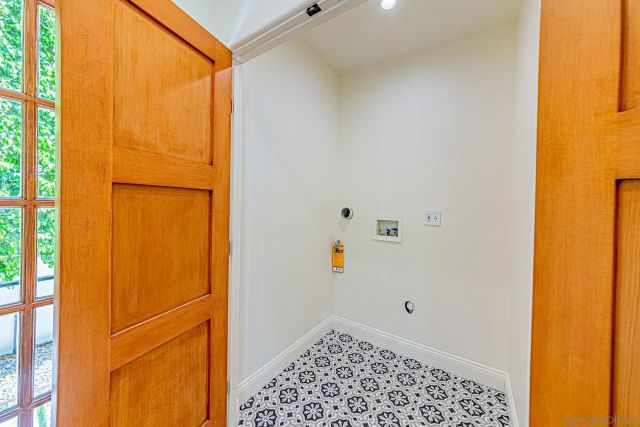 268 S Arden Blvd., Los Angeles, CA 90004